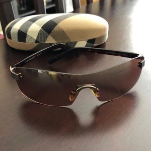 Burberry sunglasses with case